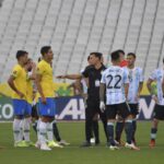 Suspendido el juego entre Brasil y Argentina